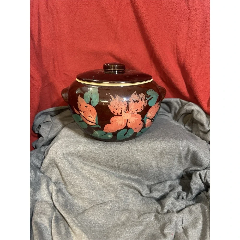 Vintage Ceramic Bean Pot With Lid & Handles Painted Floral Design‎ USA (2015)